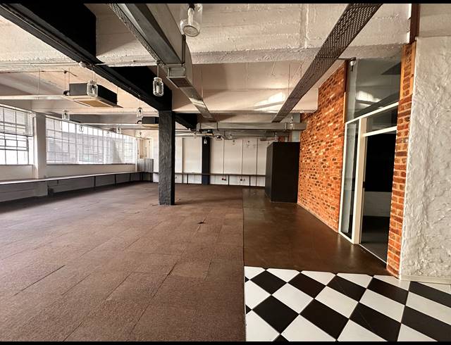 254M² OFFICE TO LET IN MILPARK